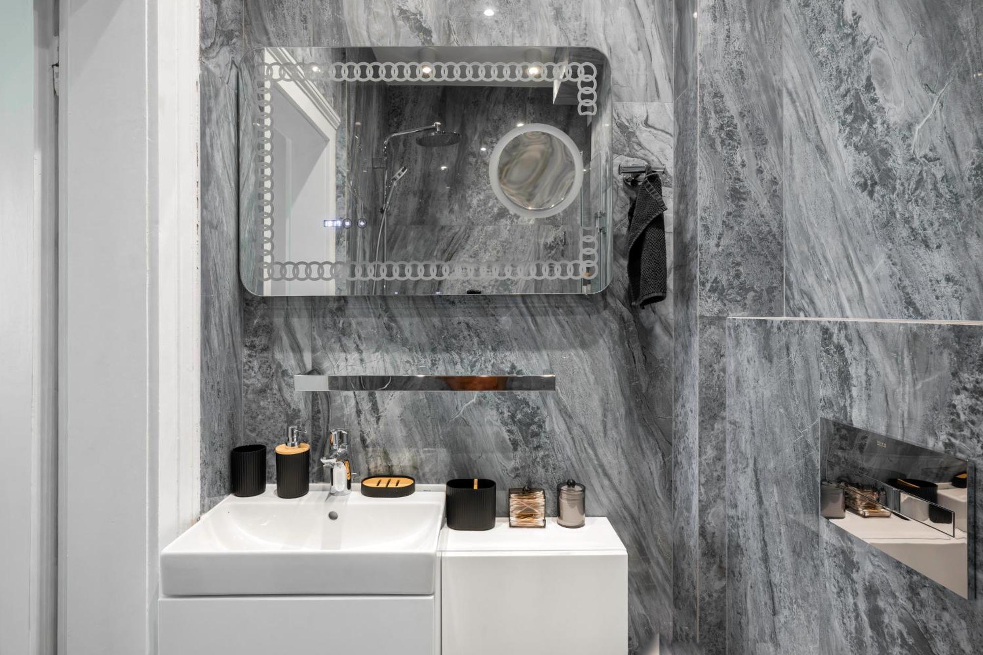 Urban Charm & Comfort - Chic 2Bd In Prime Location By Flat Mаnager Sofía Exterior foto